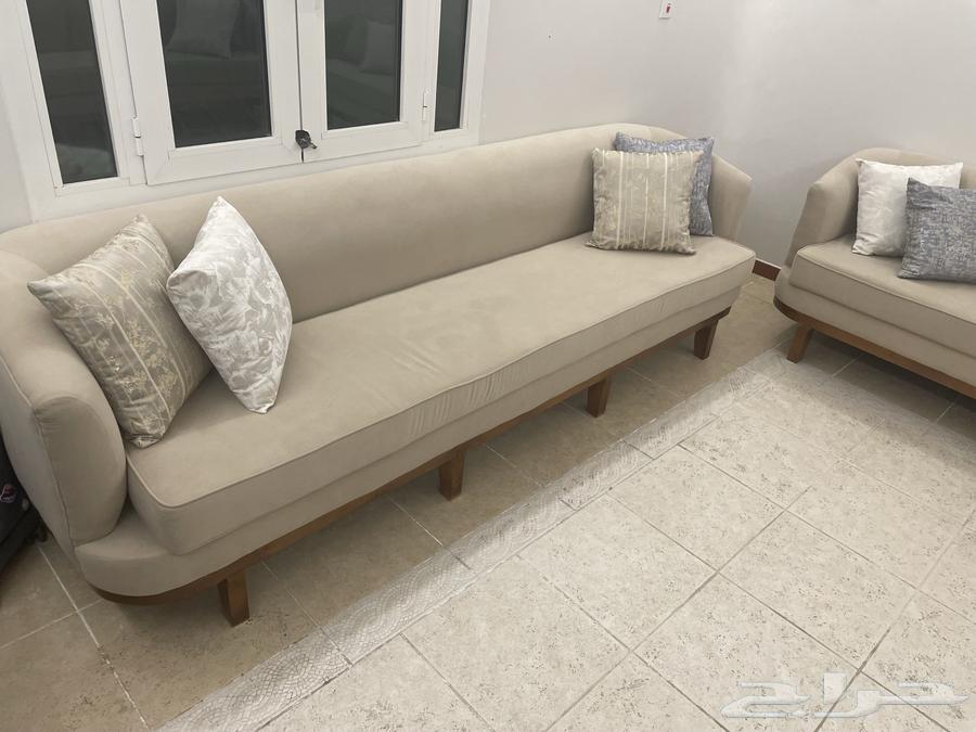 New sofa, used for two months with light usage63624942892162112