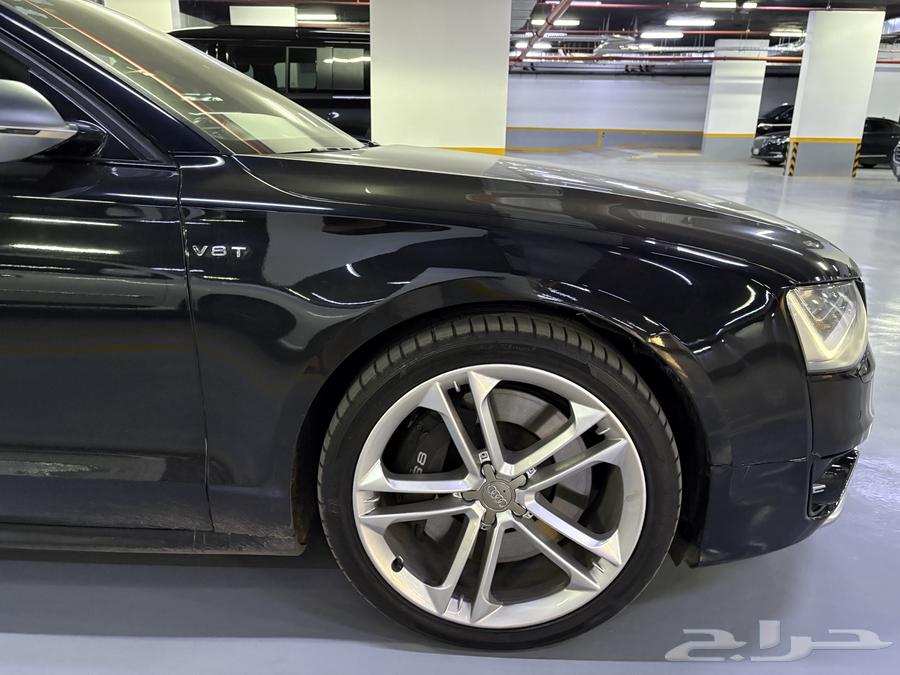 Audi S8 201363655054699265114