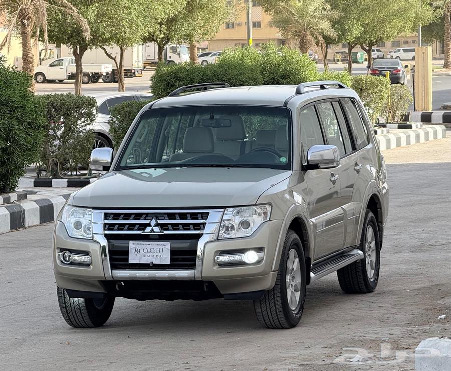 باجيرو 2020 GLS نضيف مره منوه63654927404419111