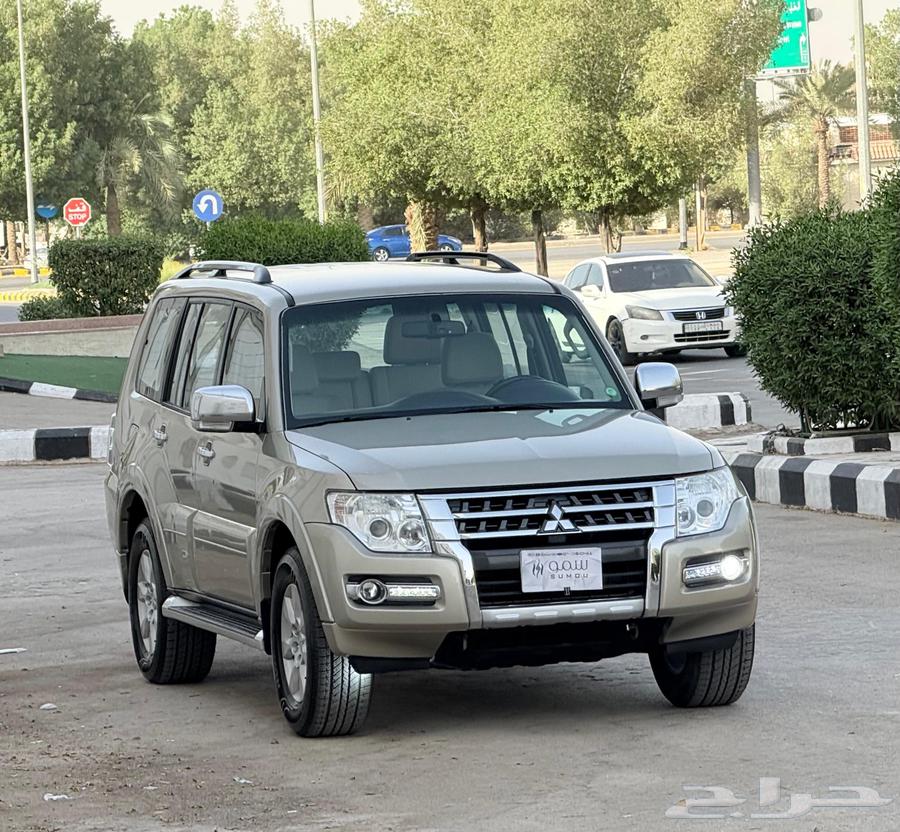 باجيرو 2020 GLS نضيف مره منوه63654927404419112