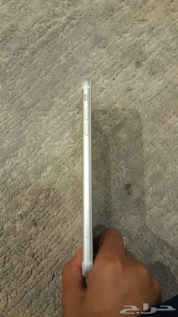 iPhone 763624216442114113