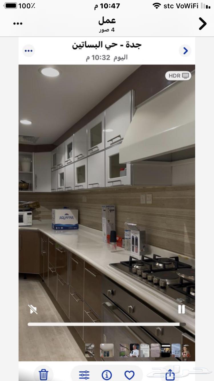 Wooden kitchen with oven and surface63618968025474112