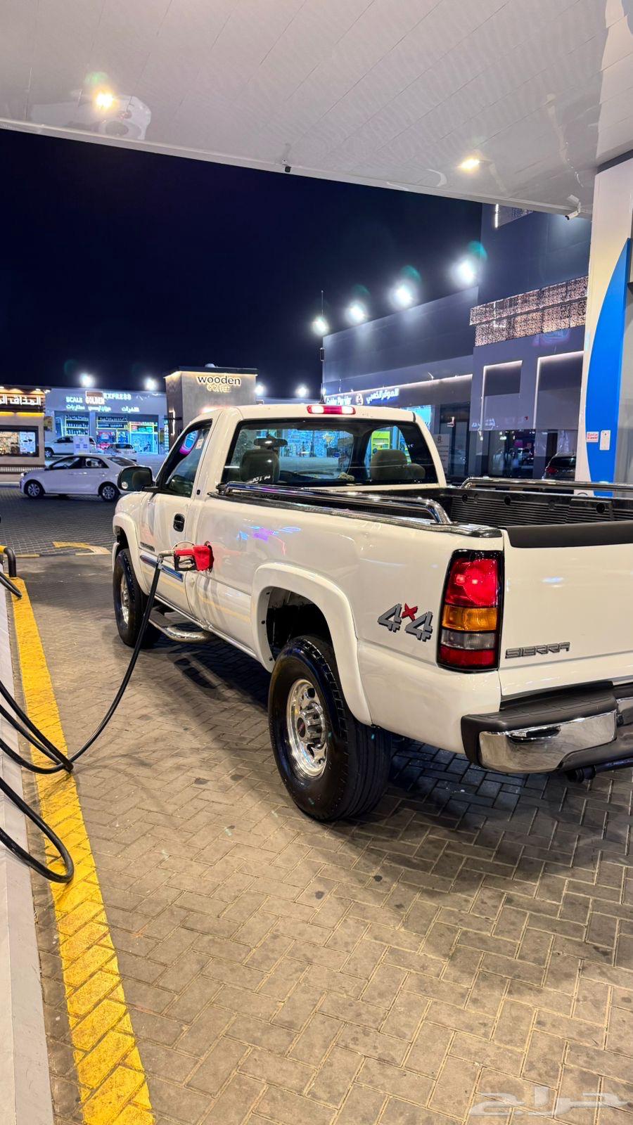 GMC Sierra 200163654907601538112