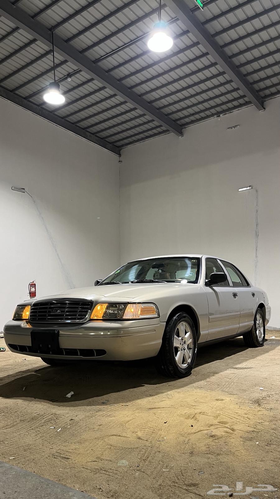 Ford Crown Victoria 201163655179120770112