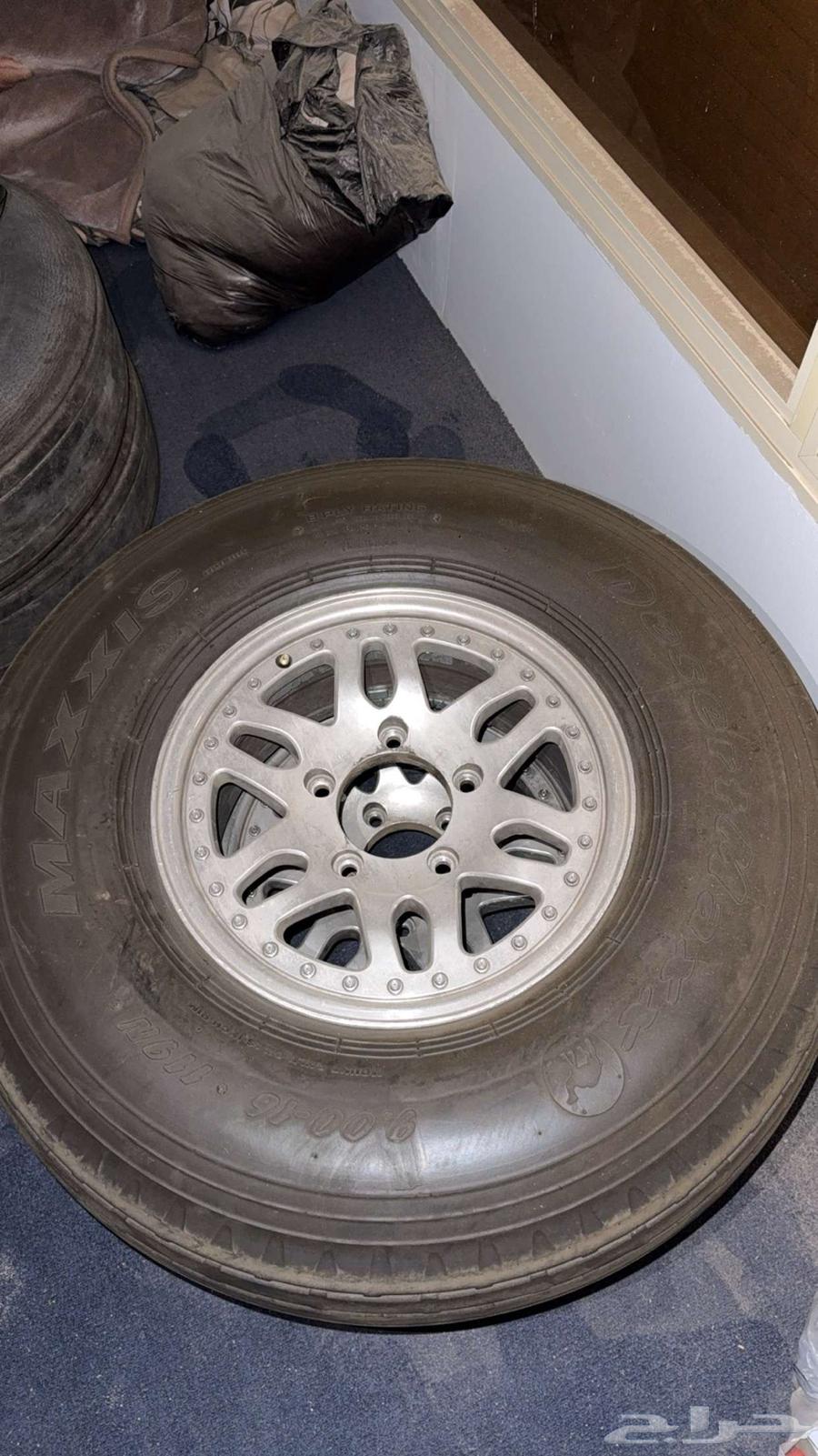 Enkei and Borbet rims 2 and 2 inch 16 seven spoke with bolts63657391300865110
