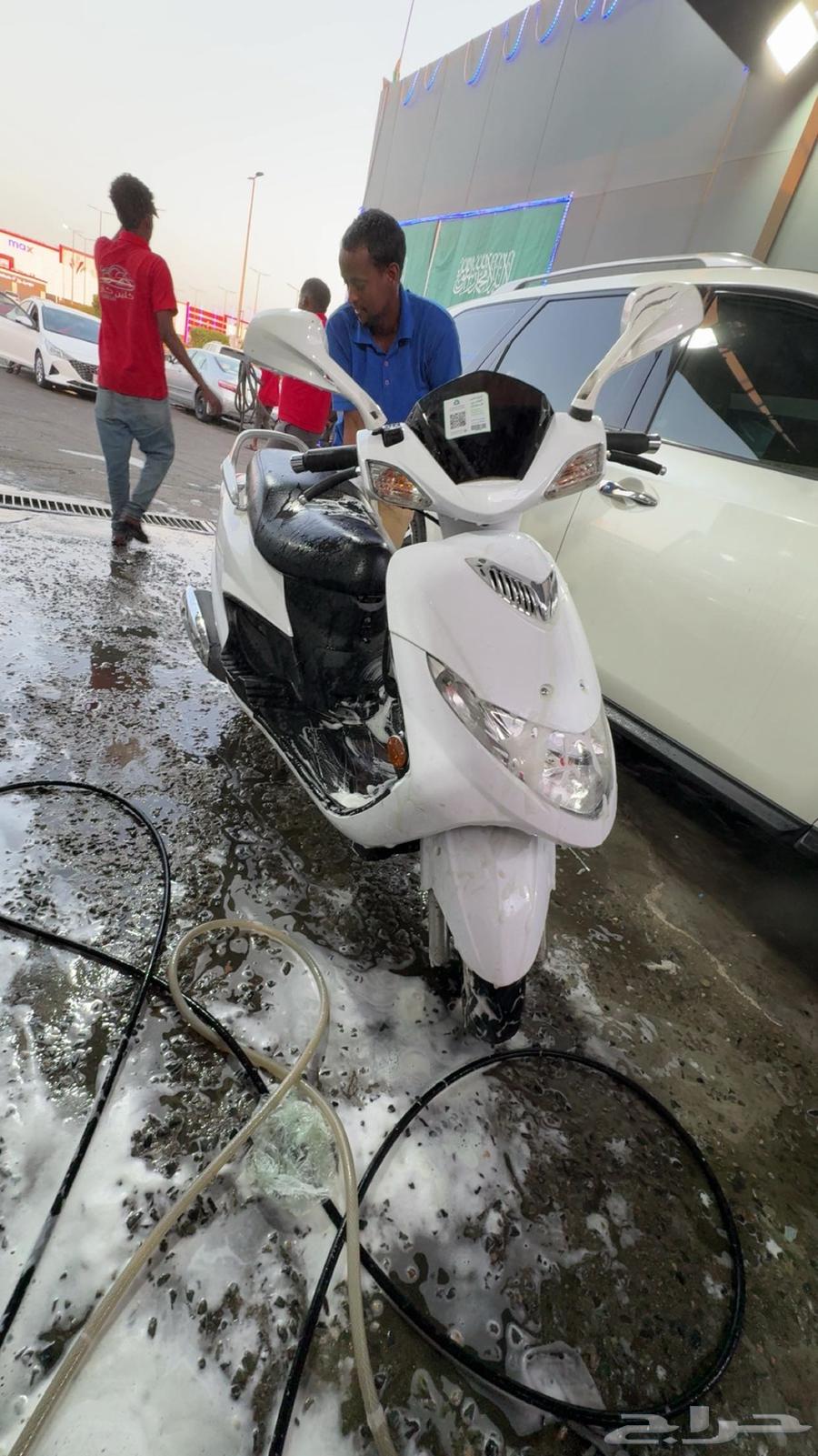 Strange Suzuki bike63655867861249112