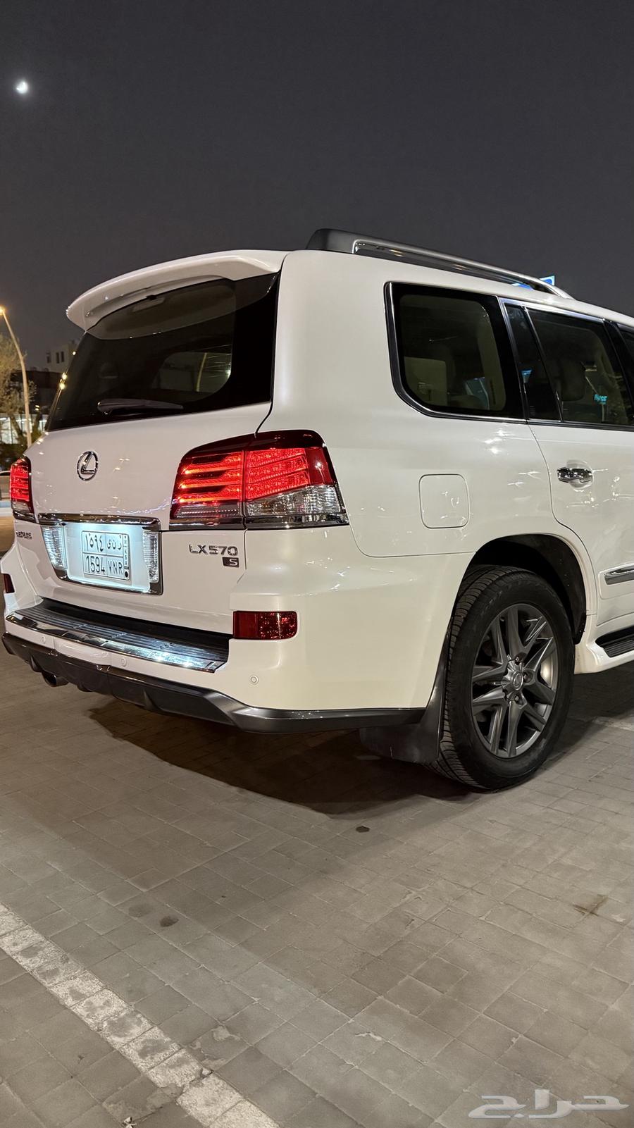 لكزس LX 570 201563655384599554112