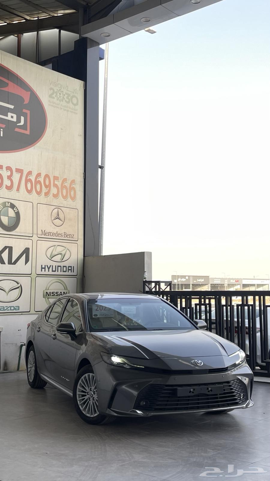 كامري LE بنزين 2025 فئة نص فل متوفر جميع الالون63655170358913114