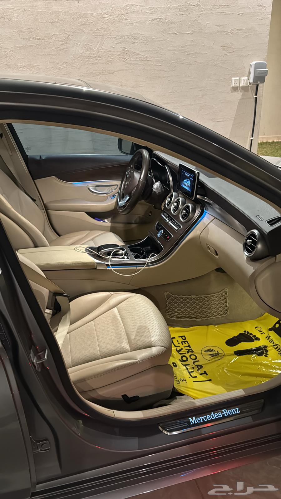 Mercedes C200, I accept suitable offers63656508759299113