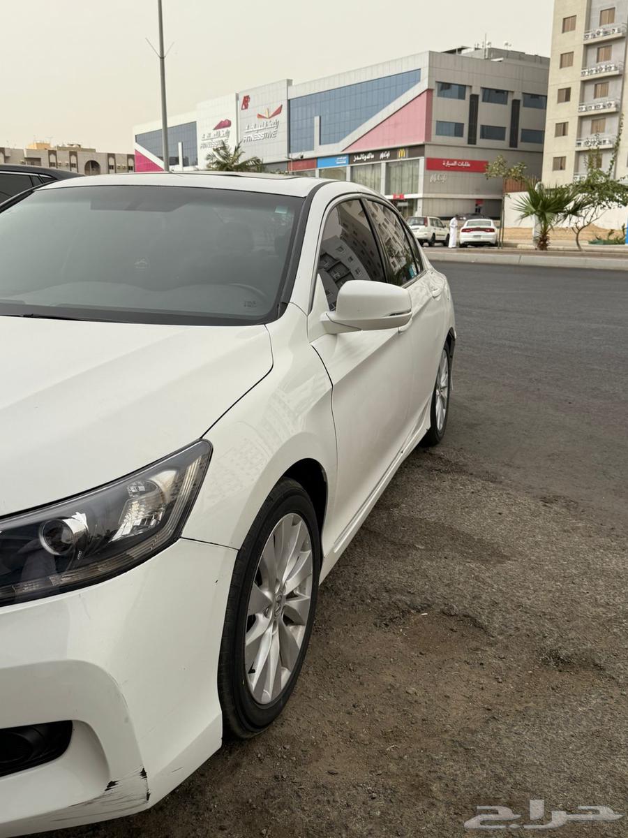 للبيع اكورد نص فل63655075307138112