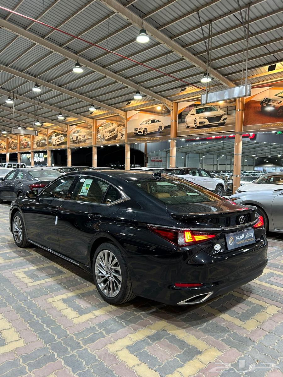 لكزس ES350 فئة الCC موديل 2025 السعر شامل 24685063655778529154113