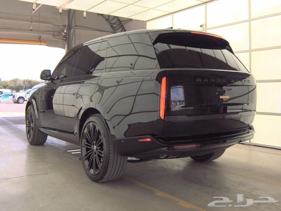 2025 Range Rover V8 High Specifications Rear Screens63667490363521112