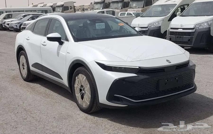 تويوتا كراون 2026 بريميوم ابيض داخلي بيج63655282391939110