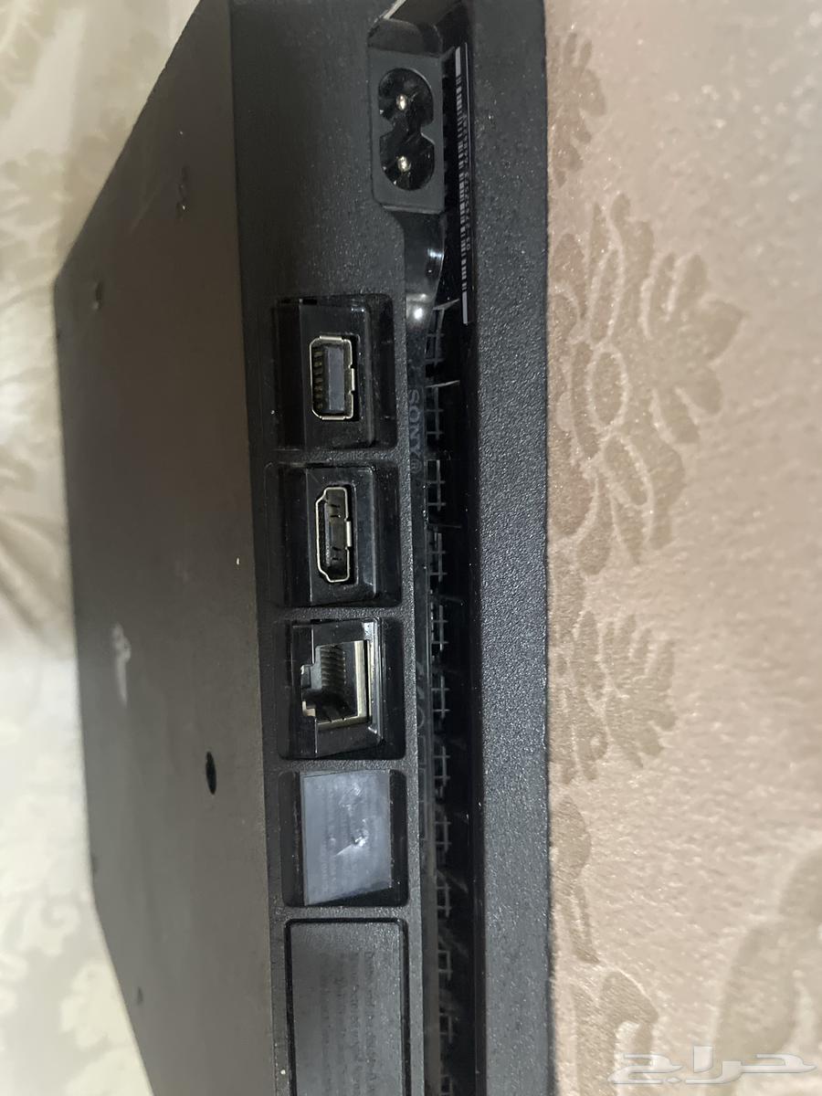 Sony 4 is clean, good, and comes with its cable and a Sony controller63654951245699112
