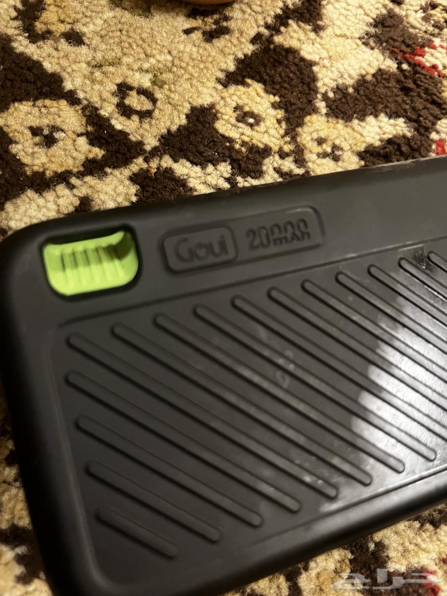 GOUI 20000mAh Portable Charger in Excellent Condition63654960017922110