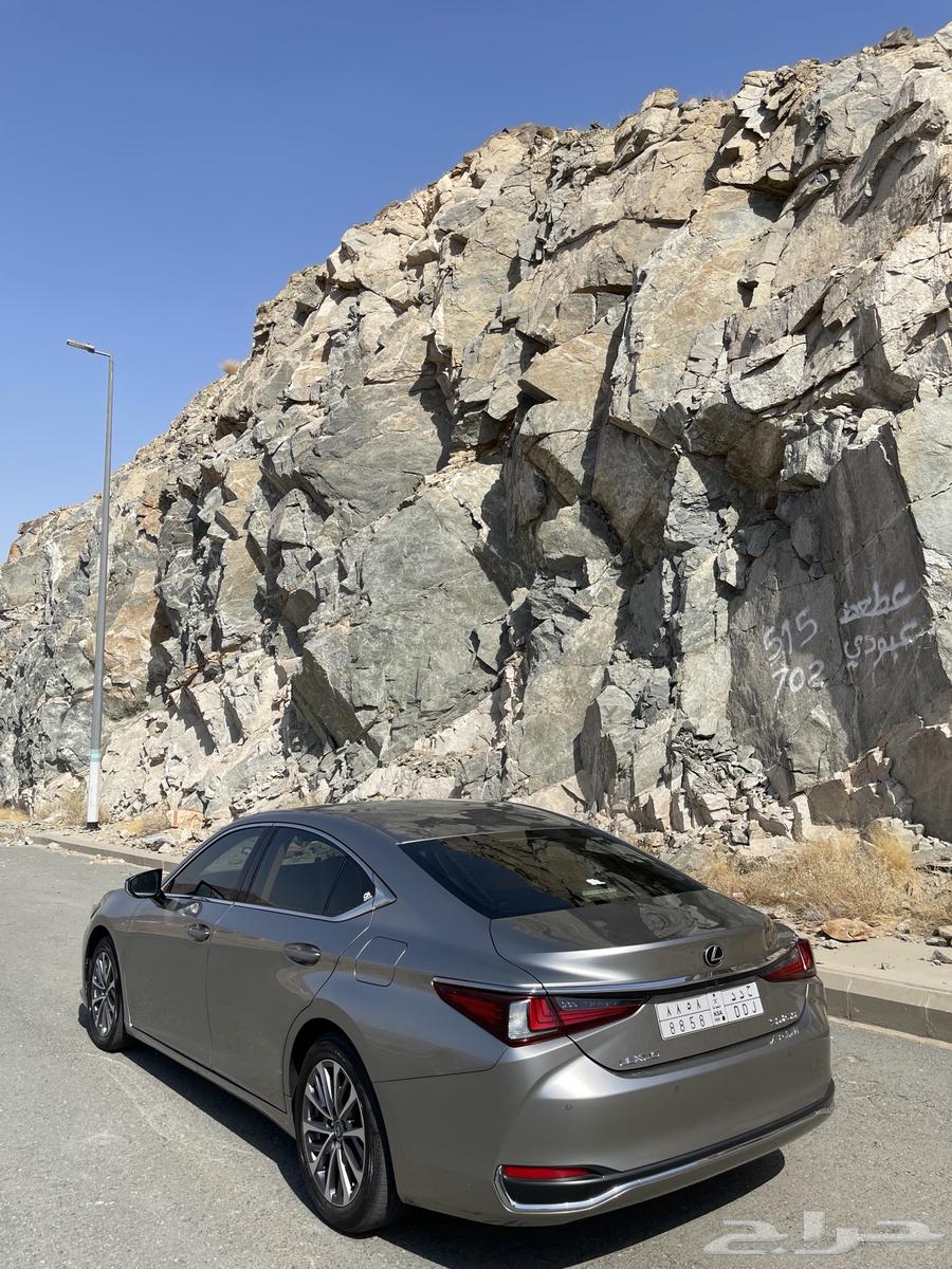 Lexus 202263655159967746113