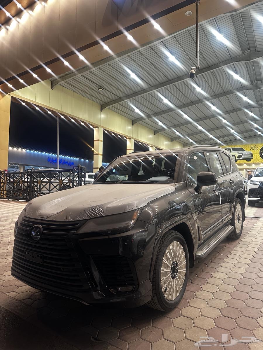 Lexus PrimiVIP Black Edition Black Interior Fully Separate Beds 202563656187499010112