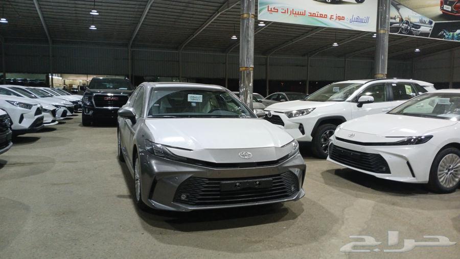 تويوتا كامري LE فتحه بنزين 2025 جديده63655164825986111