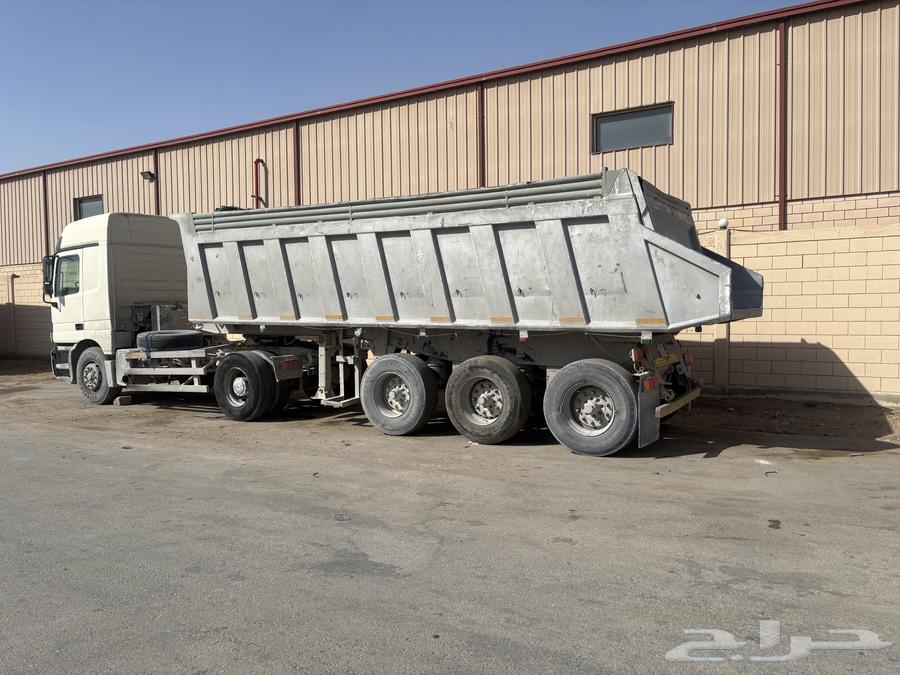 Three-axle dump truck box for sale, bid 30, nearby offer63657475816578110
