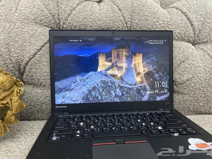 Laptop with intact buttons, some keyboard keys are popped out but the buttons are present63655101581313110