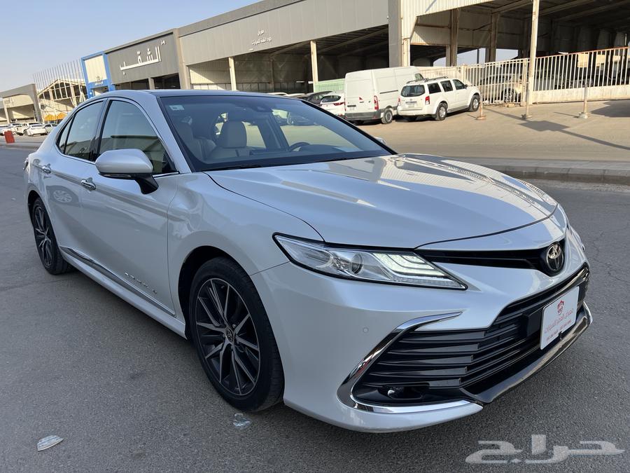 Toyota Camry 2023 Grand Full, Fully Equipped, Six-Cylinder63656942766595111