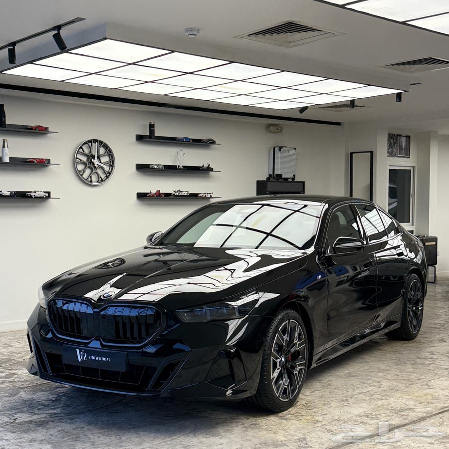 جديد الفئة الخامسة BMW 520i 202663655162237443110