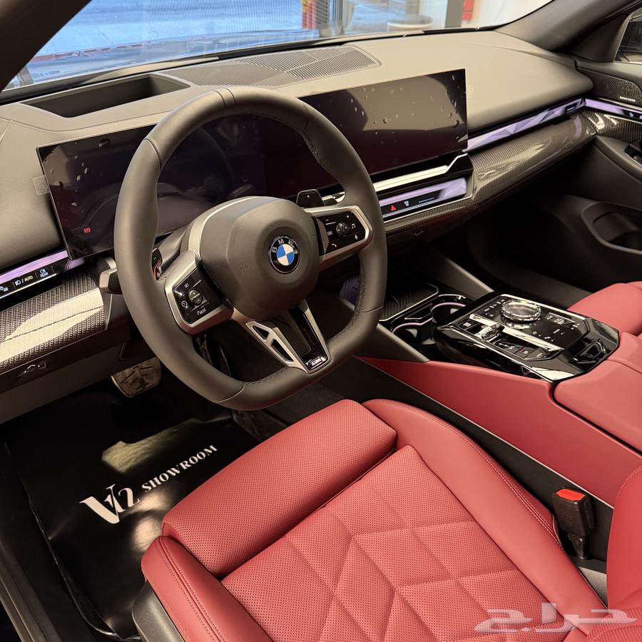 جديد الفئة الخامسة BMW 520i 202663655162237443113
