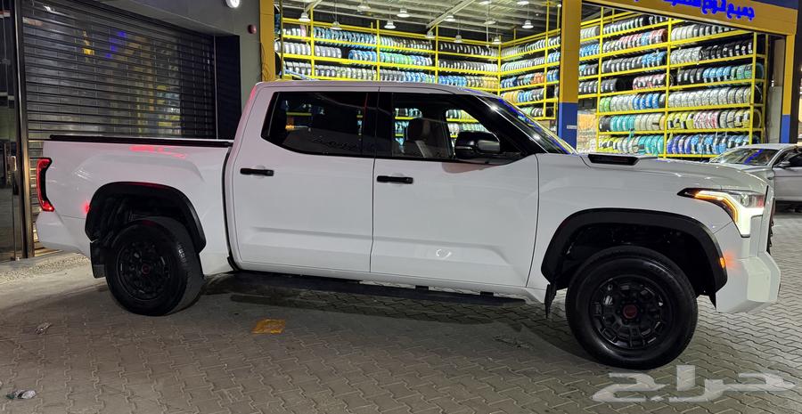 Tundra TRD Pro features a distinctive plate63655162609795113