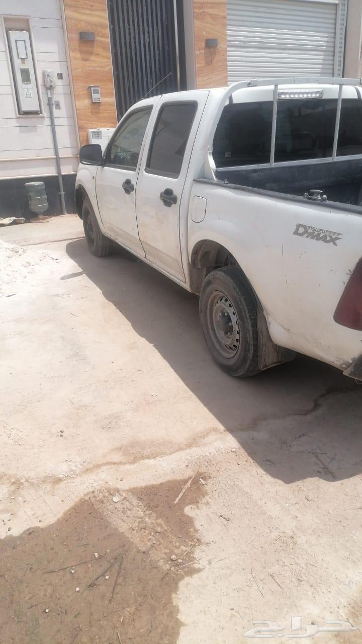 Isuzu car model 201263655165634050112