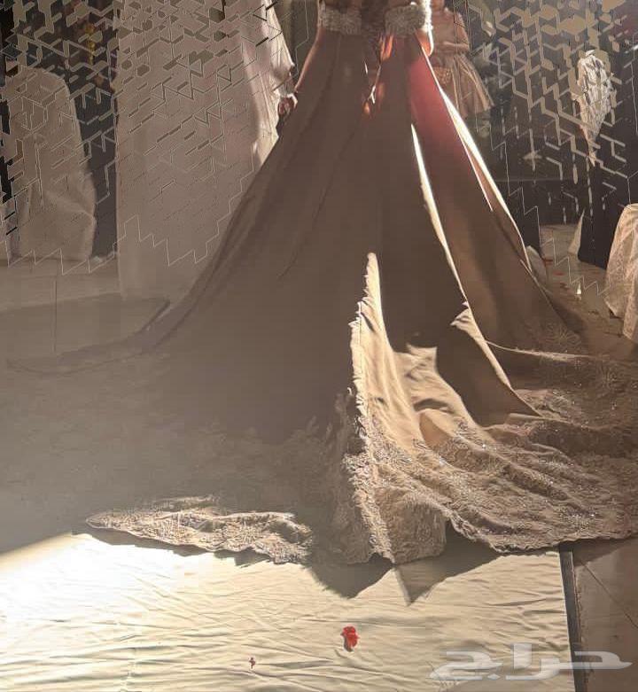 فستان ملكه بيع لبست اربعه ساعات وقت الزفه بس وجديد63654690012163110