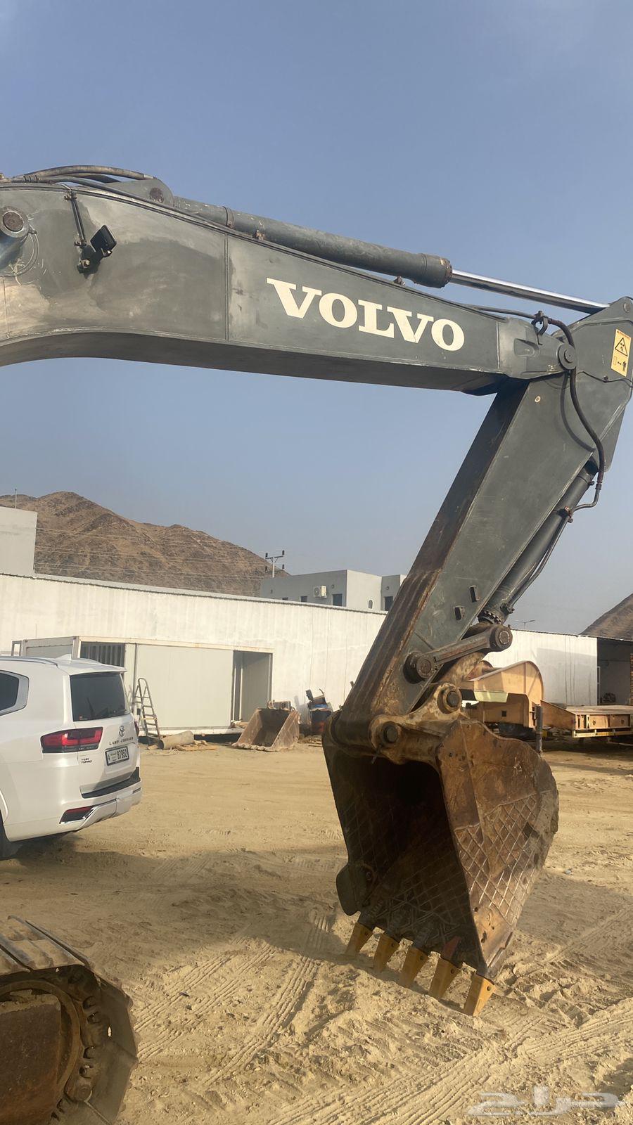 Volvo Backhoe 200863657033549441114