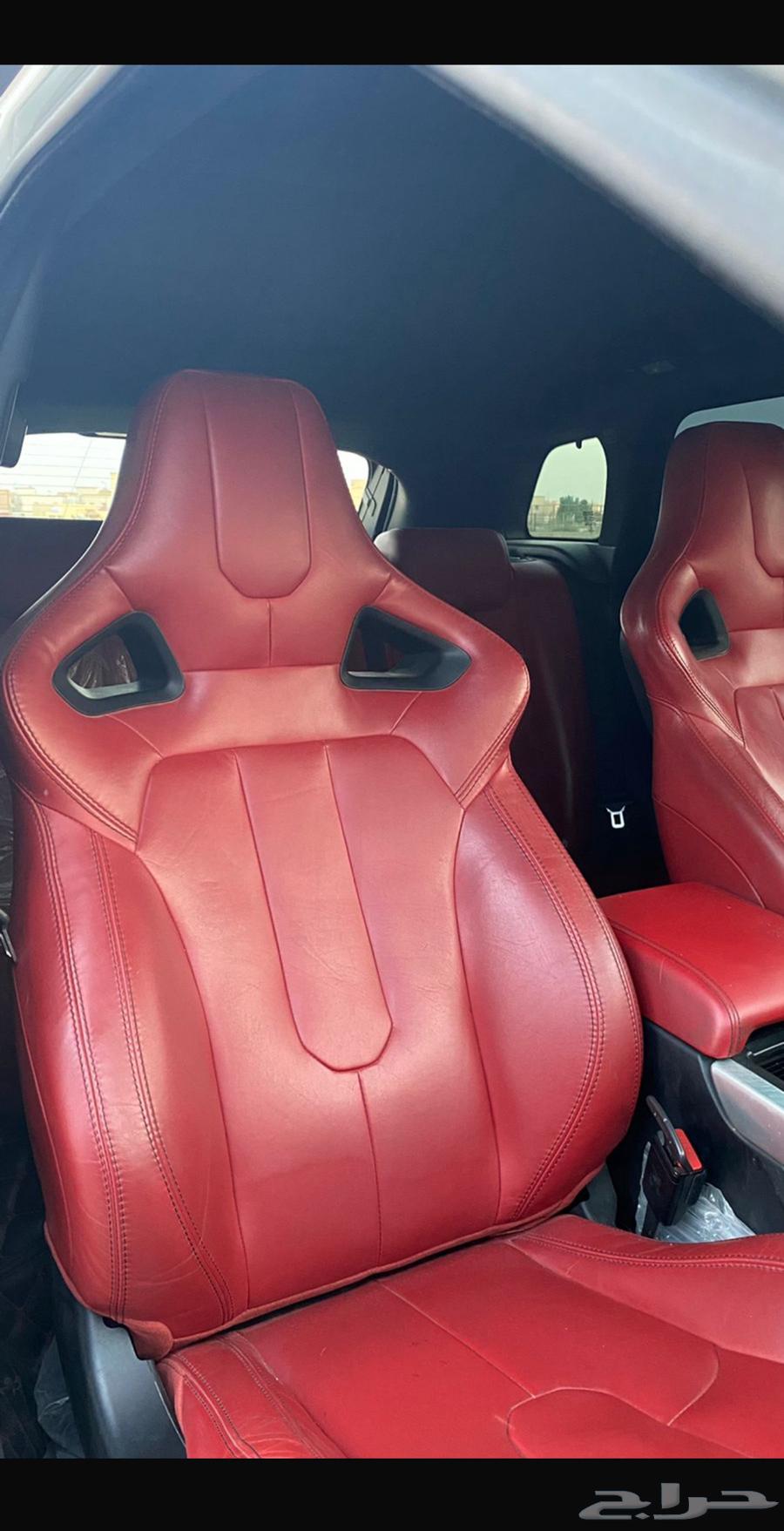 Land Rover Evoque Red Interior63655063827843112