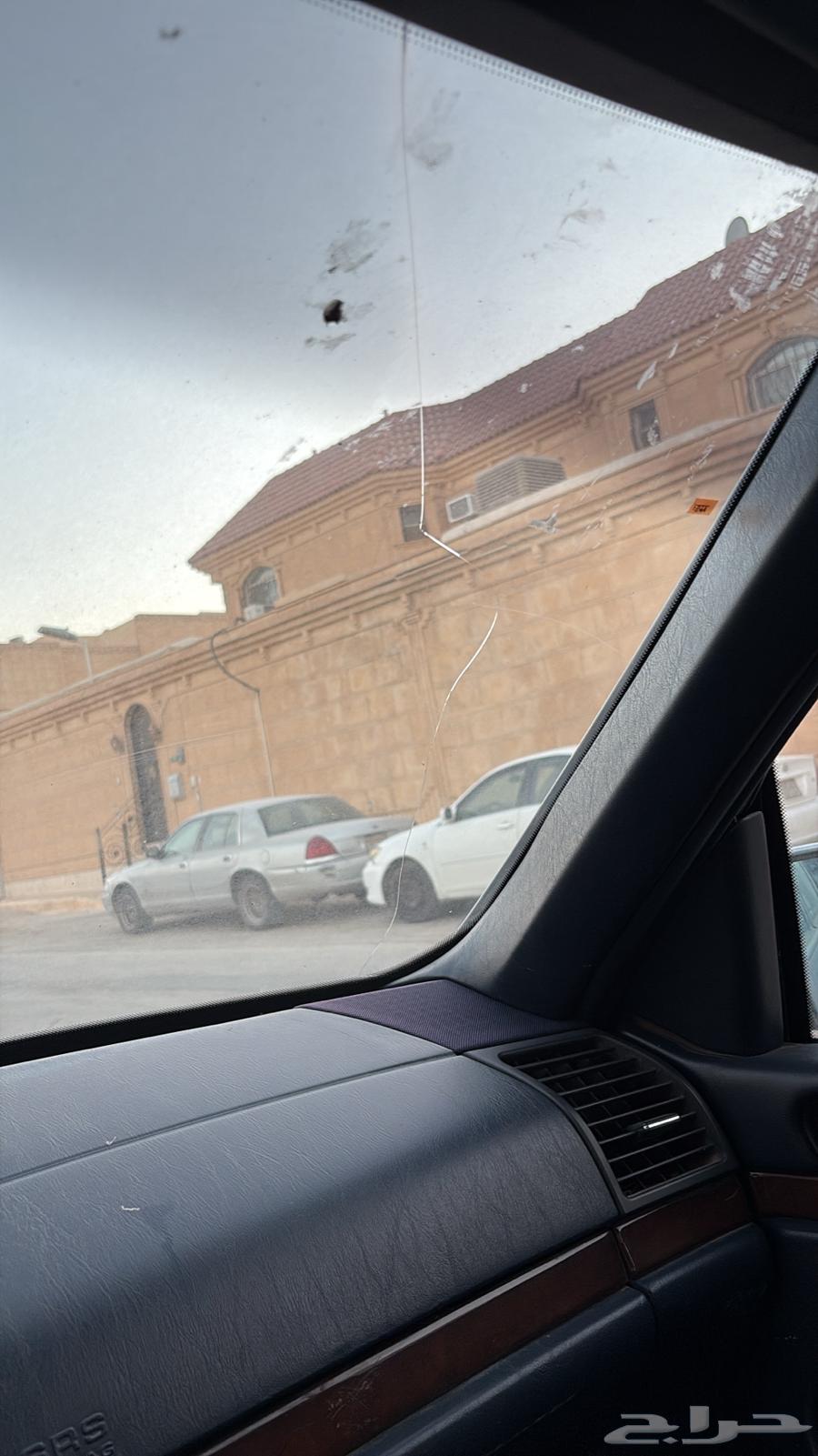 شبح 1995 32063667756531842112
