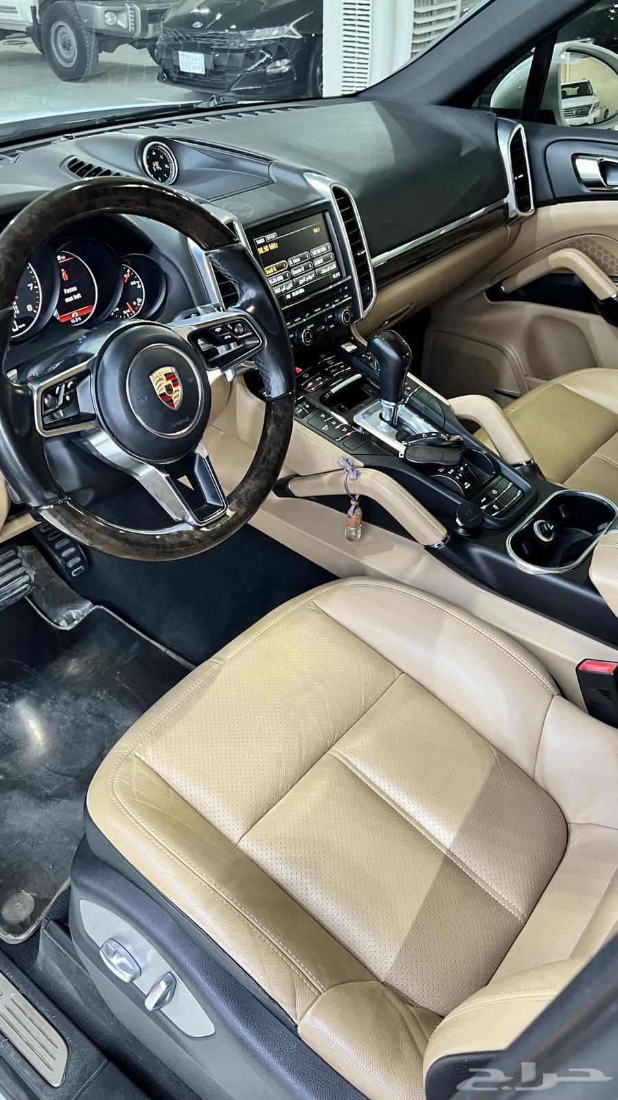 Porsche Cayenne 201663667658665090114