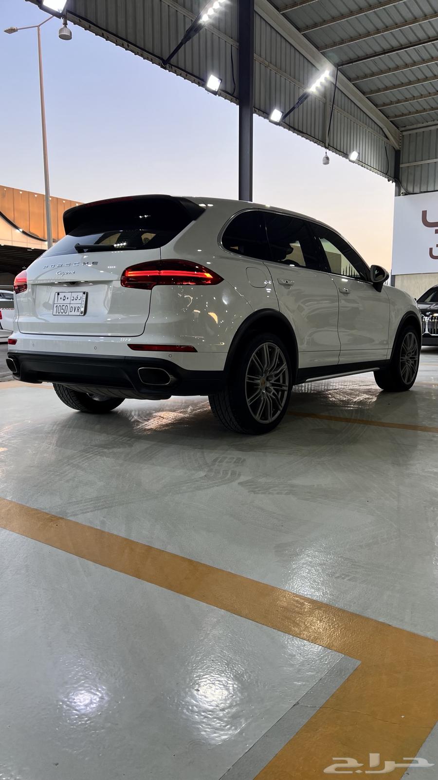 Porsche Cayenne 201663667658665090113