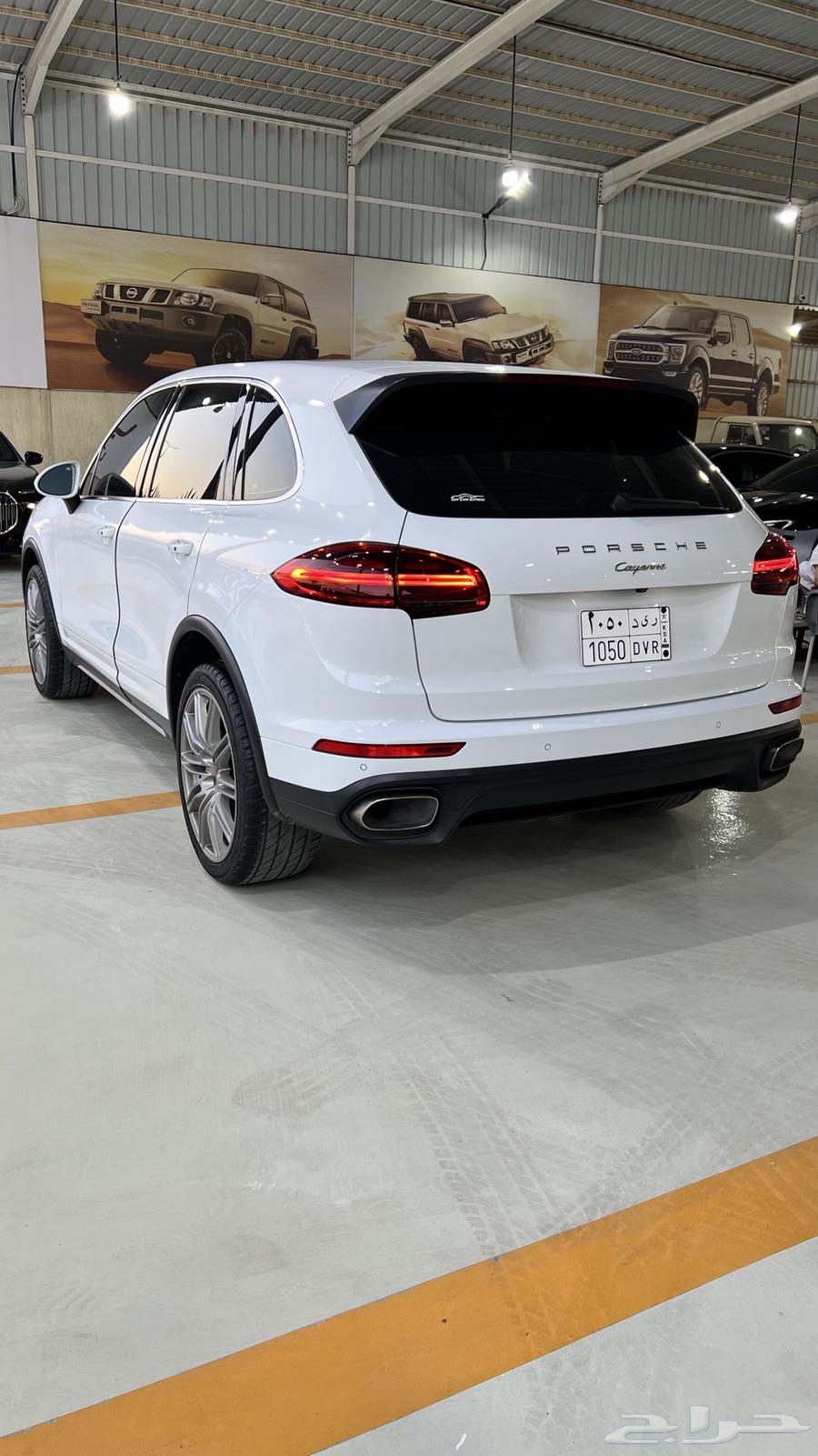 Porsche Cayenne 201663667658665090112