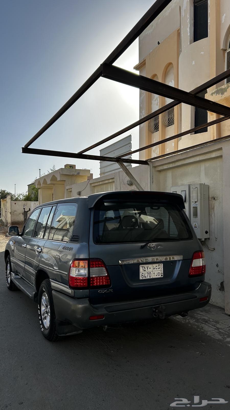 لاندكروزر 200663667647246083112