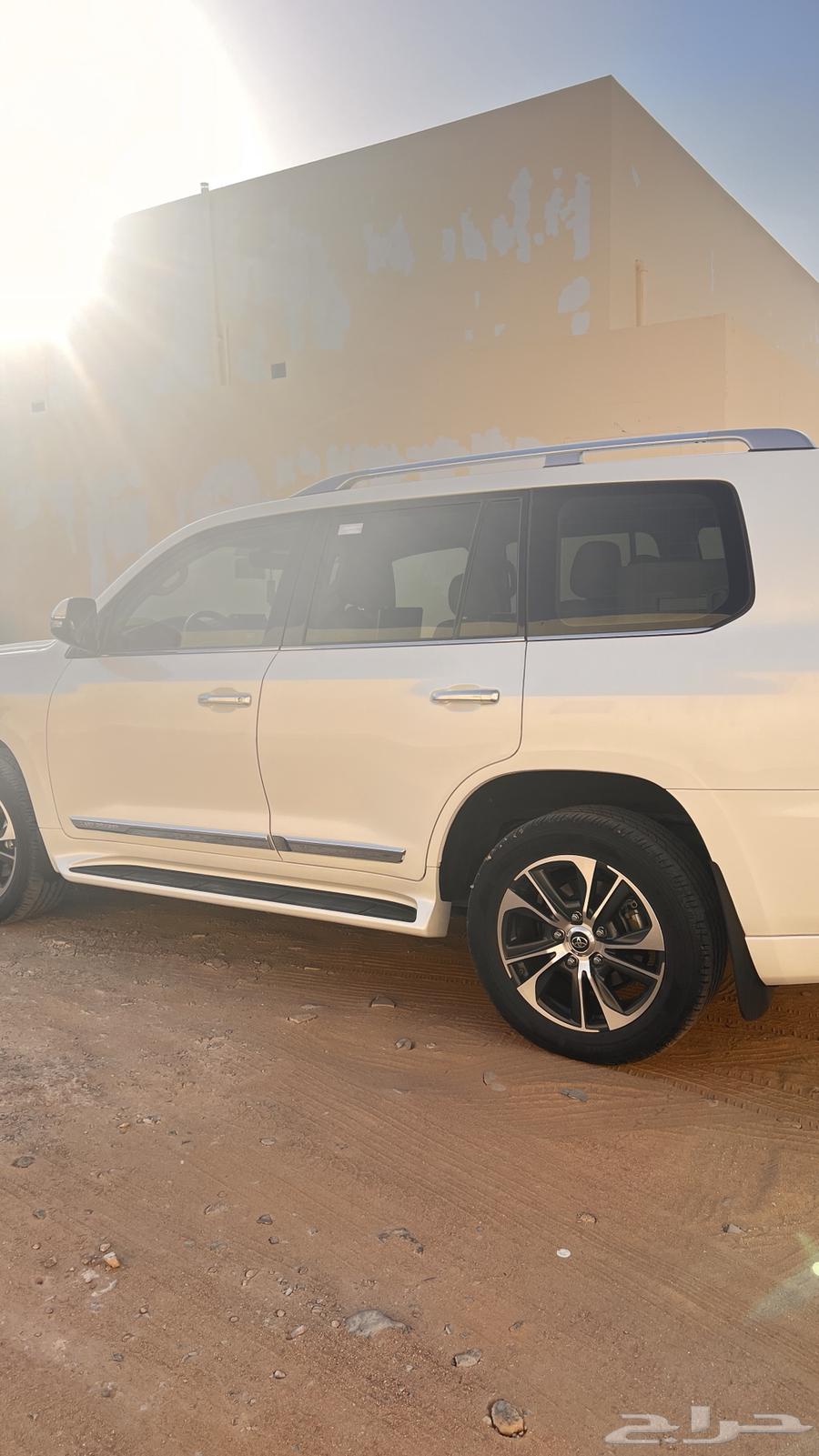Land Cruiser Jeep Full Option63667648425347114