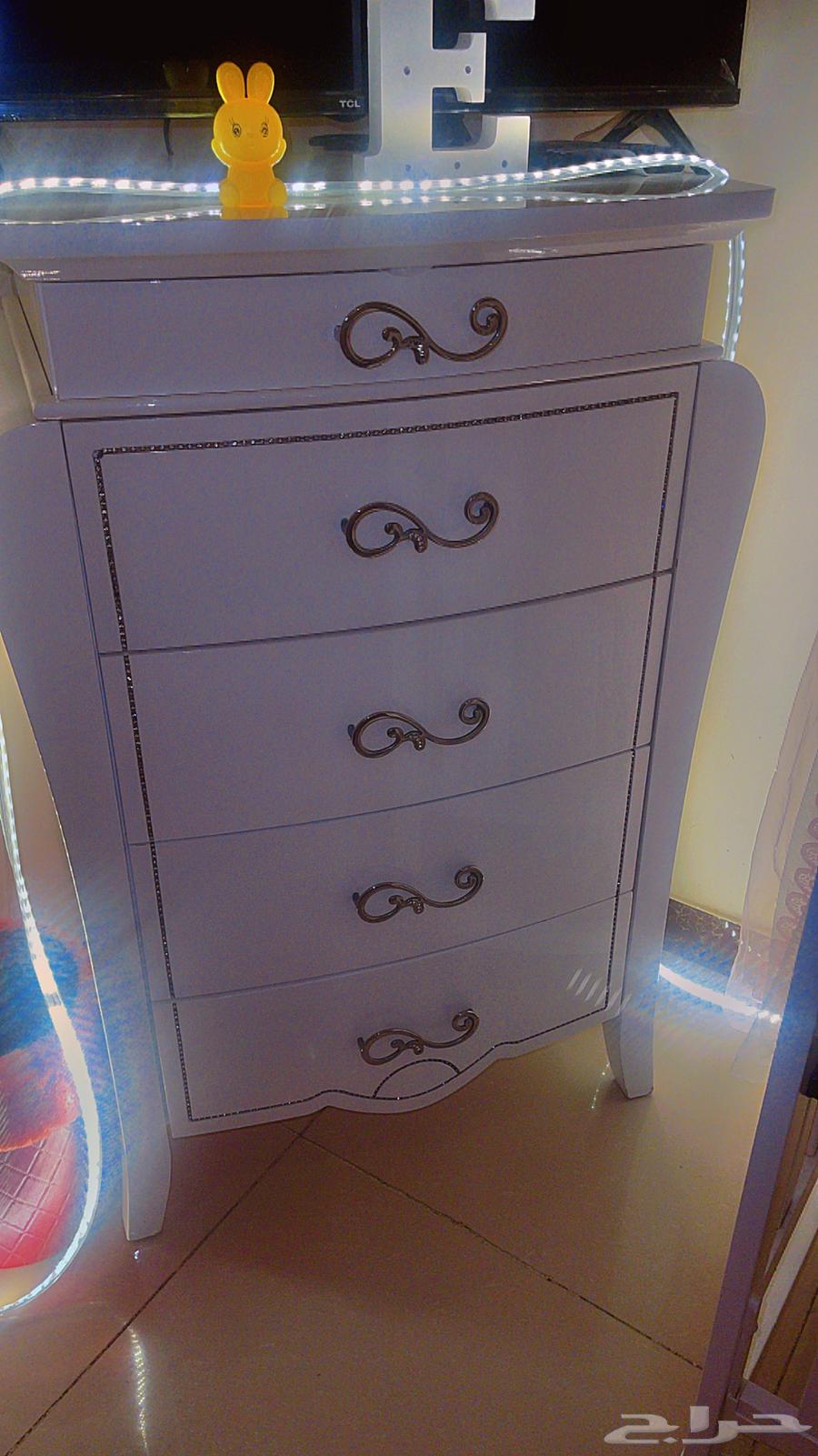 Semi-new bedroom.63655107868802114