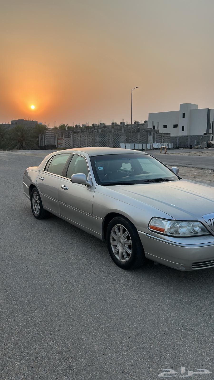 Lincoln Town Car 2011 (Clean). (Sold)63667650561922114