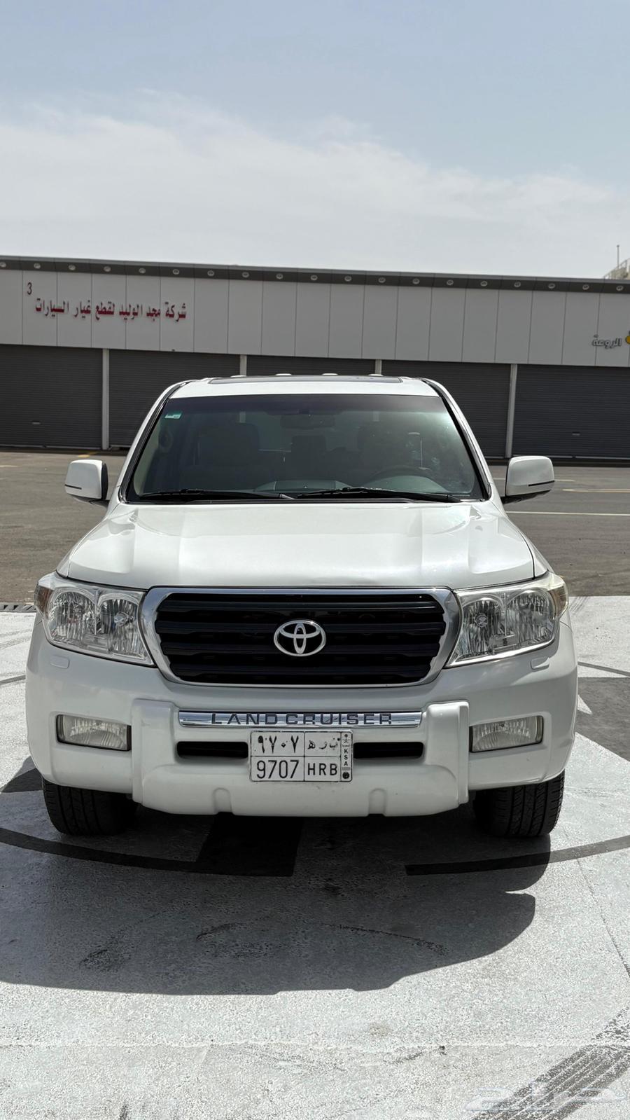 Land Cruiser 2010 Body and Engine Condition Location Beesha63668904342275111