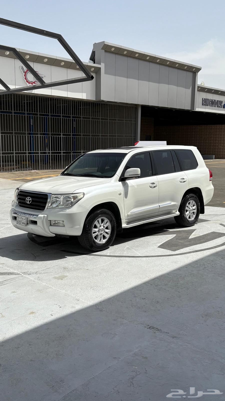Land Cruiser 2010 Body and Engine Condition Location Beesha63668904342275110