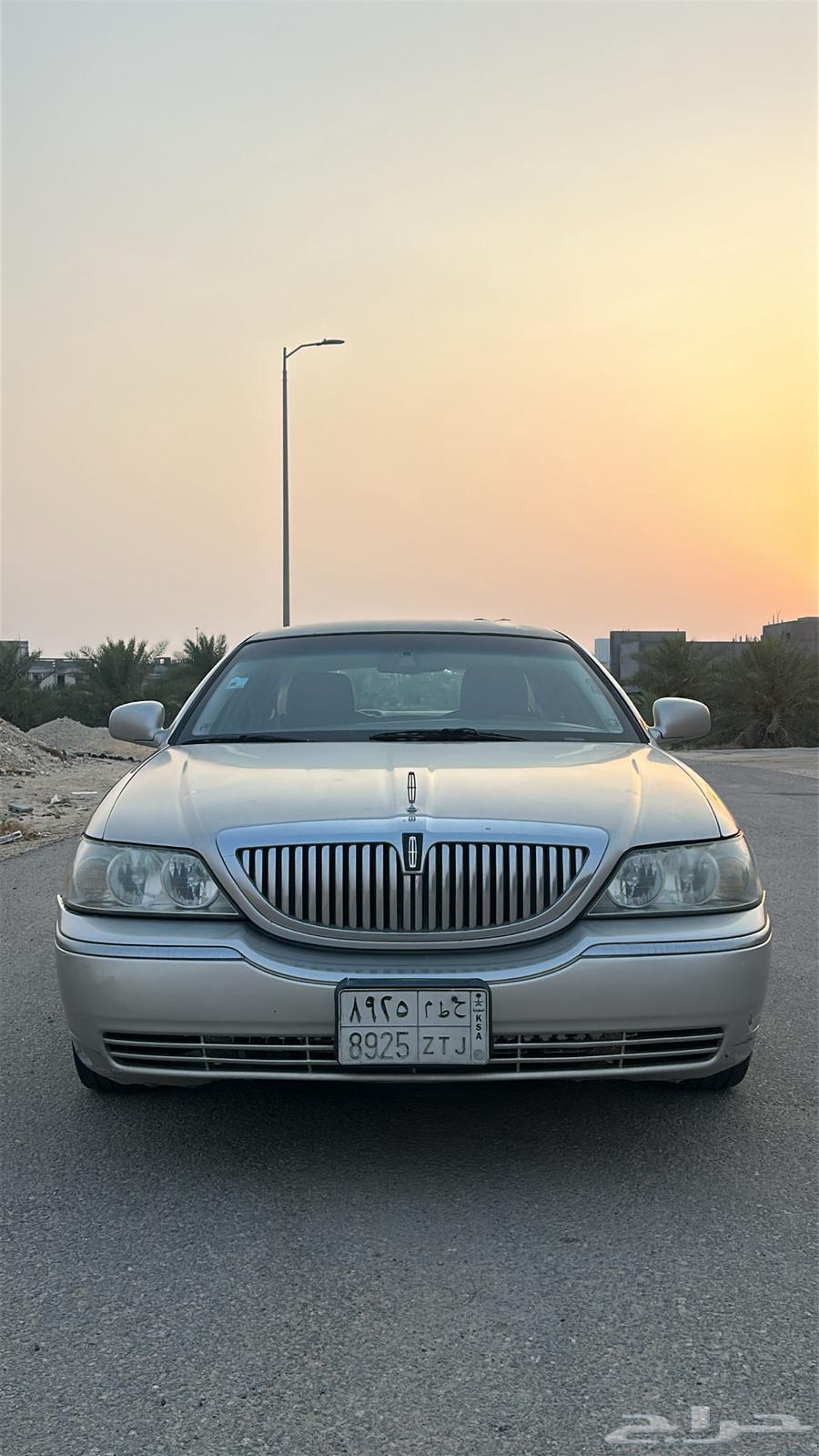 Lincoln Town Car 2011 (Clean). (Sold)63667650561922110