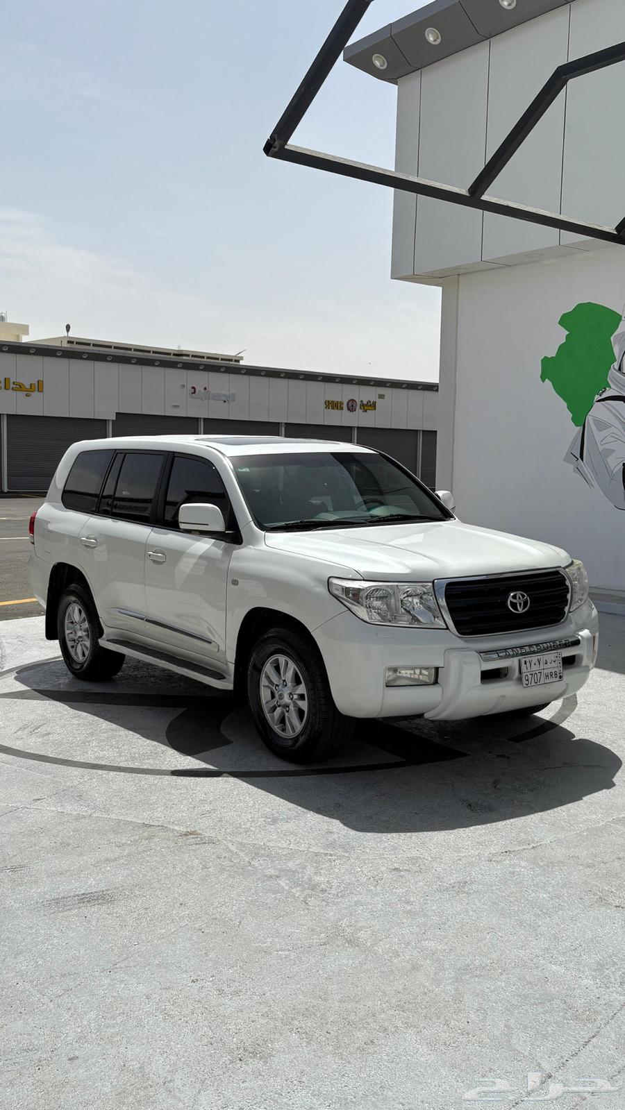 Land Cruiser 2010 Body and Engine Condition Location Beesha63668904342275114