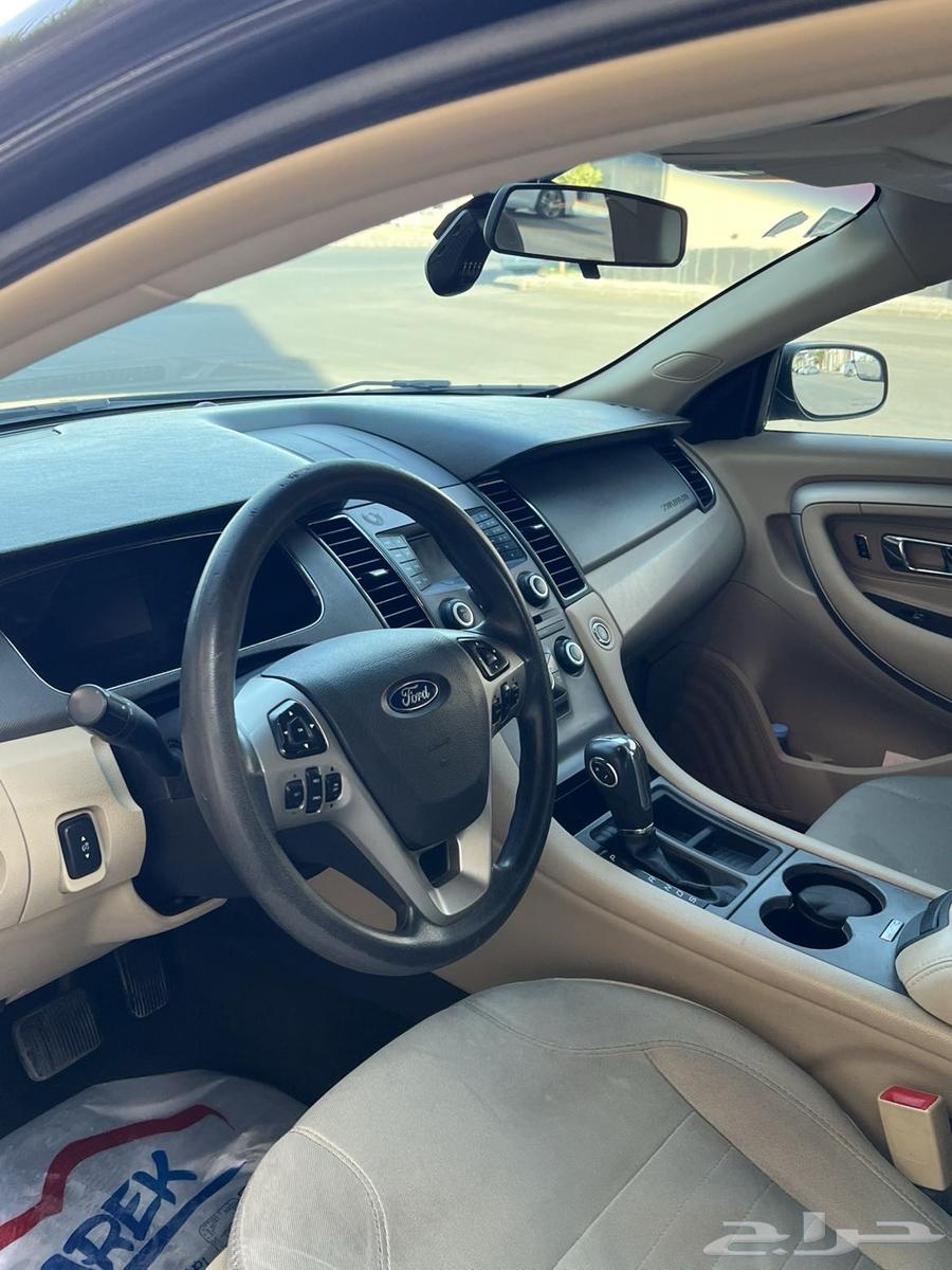 Clean 2017 Ford Taurus Entry63667511633153112