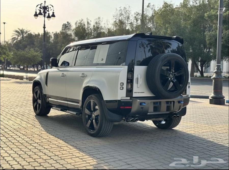 لاندروفر ديفندر63667649663362112