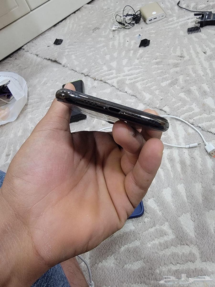 iPhone 11 Pro Max63618970744451111