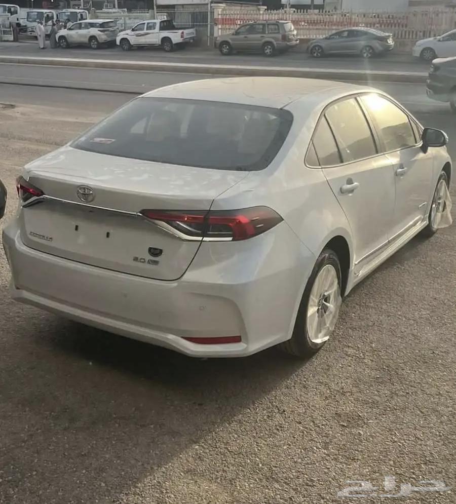 Toyota Corolla 2.0 Enhanced Pearl White63667507418499112