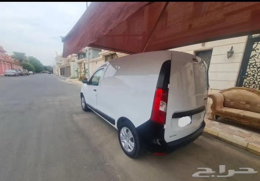 Dokker Van 202063670776315650111