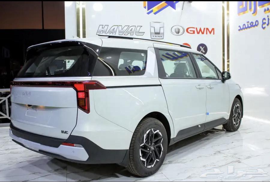 Exclusive Offer Kia Carnival Standard 2025 Only 13650063667513956611113
